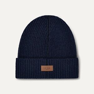 (Z4) UGG, Ribbed‎ hat with wide cuffs, size OS/TU men